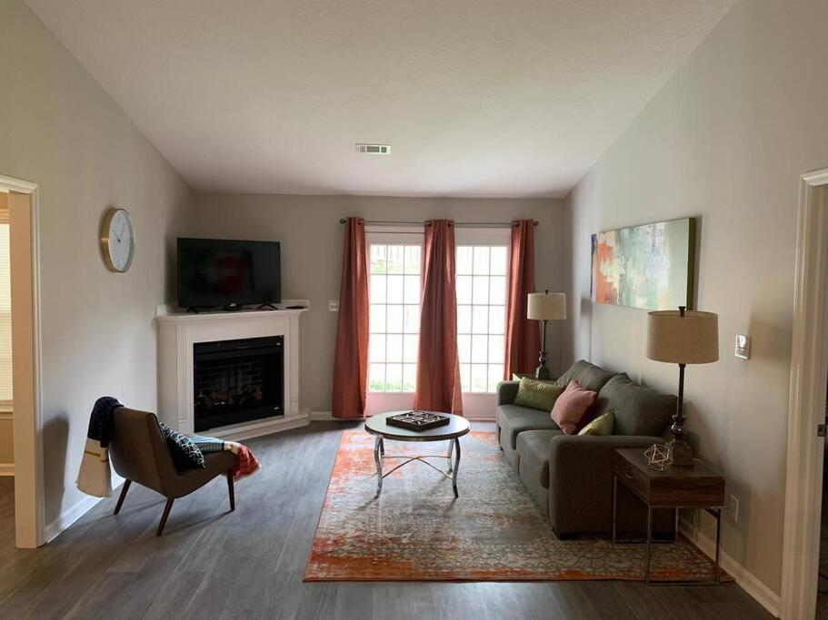 Comfy, Stylish Townhome Near I-20! 奧古斯塔 外观 照片